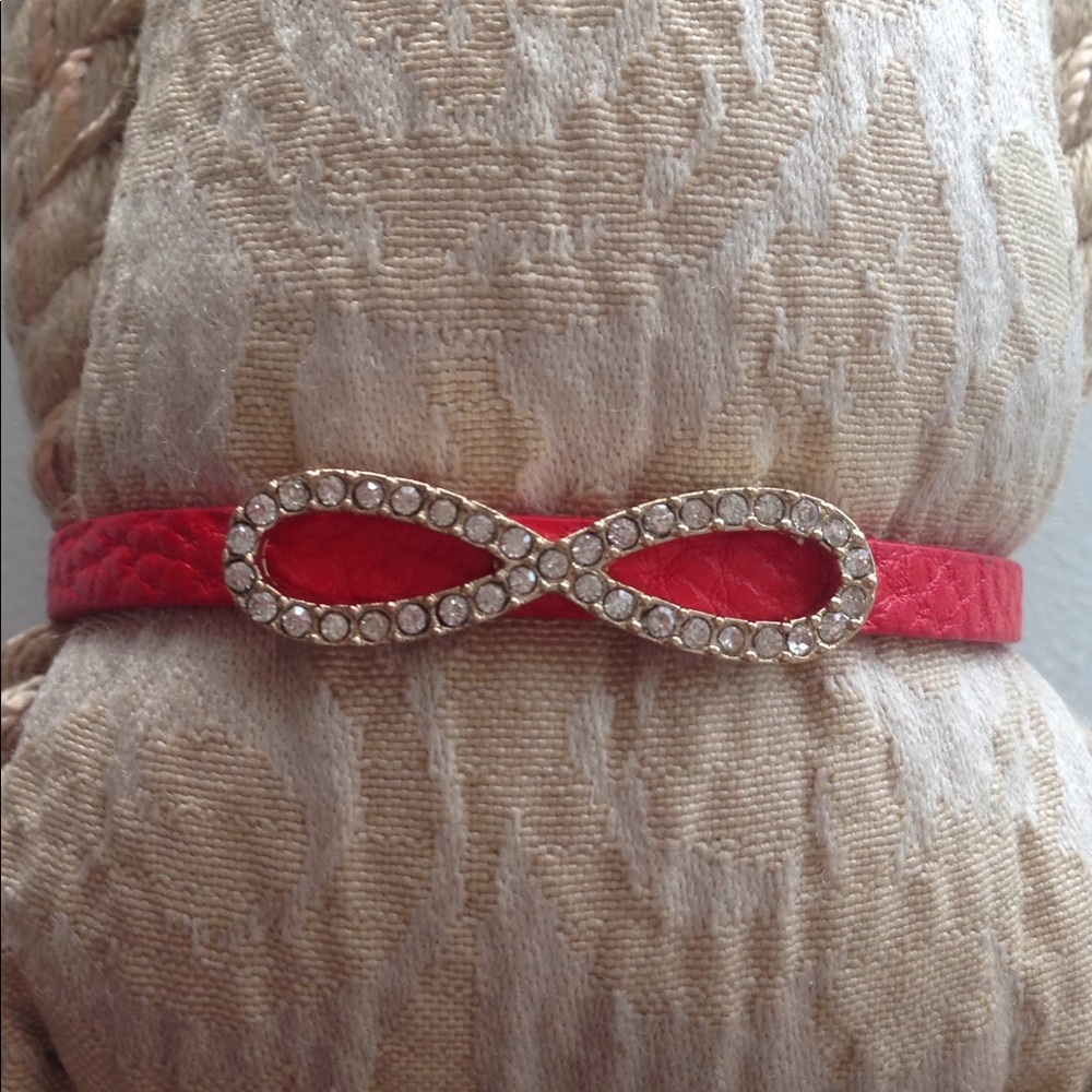 Bracelet Infinity Crystal Embellished Insignia